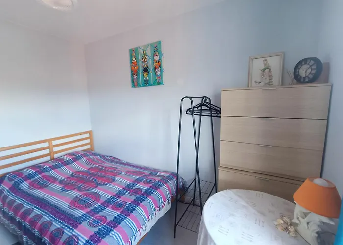 Ocean View 2 Bedrooms Flat In * 塞图巴尔